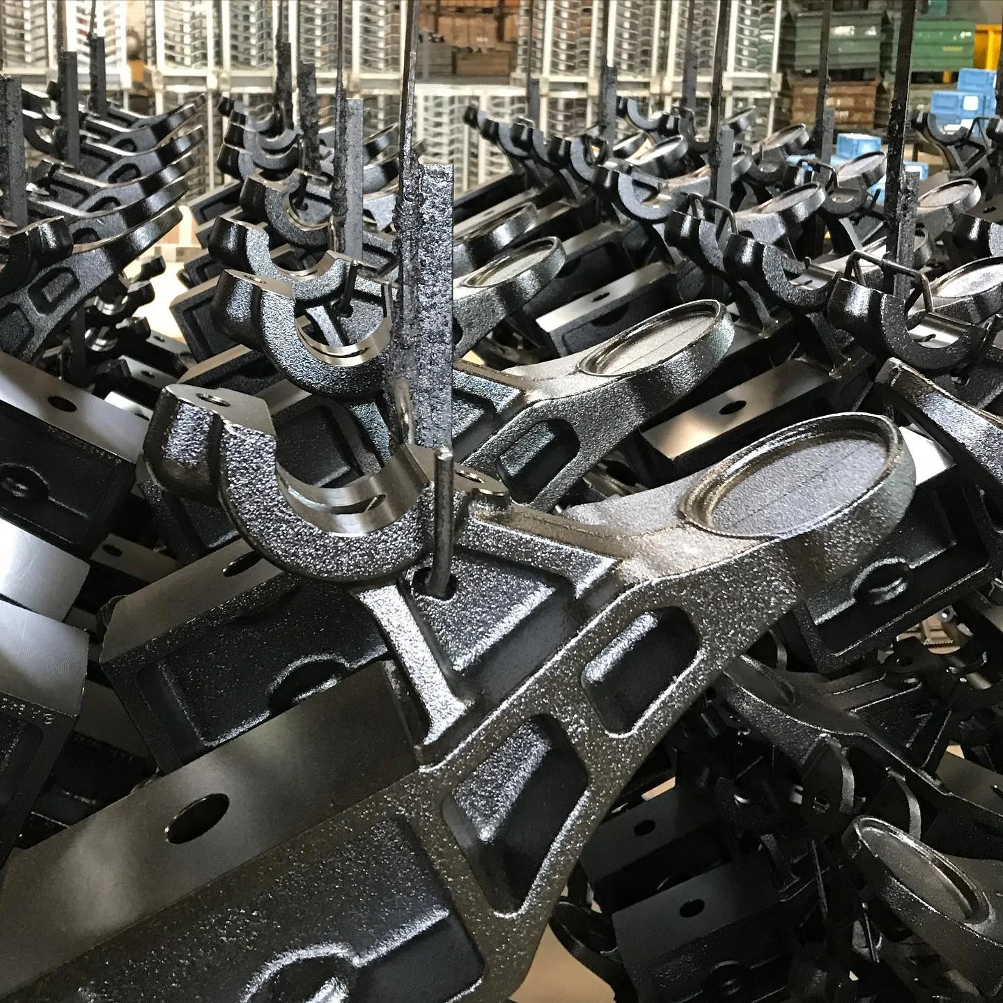 Peças e operação industrial divulgadas pela Tecnopó
